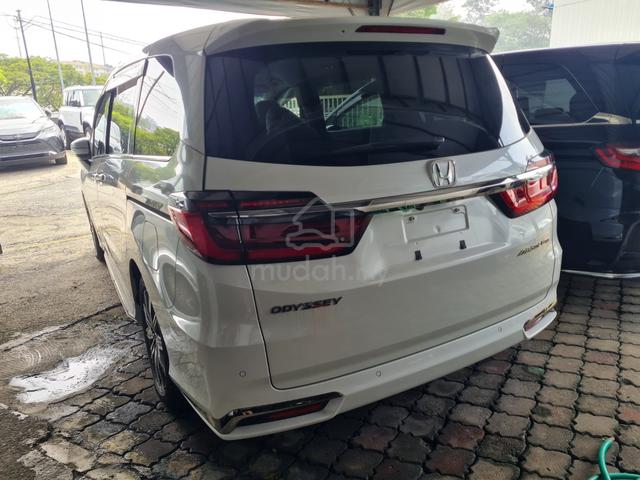 2021 Honda Odyssey 2.4L Absolute Jpn Grade 6 Unreg - 5