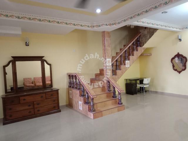 Fully Renovated 4R3B Freehold DS House in Sitiawan town 1