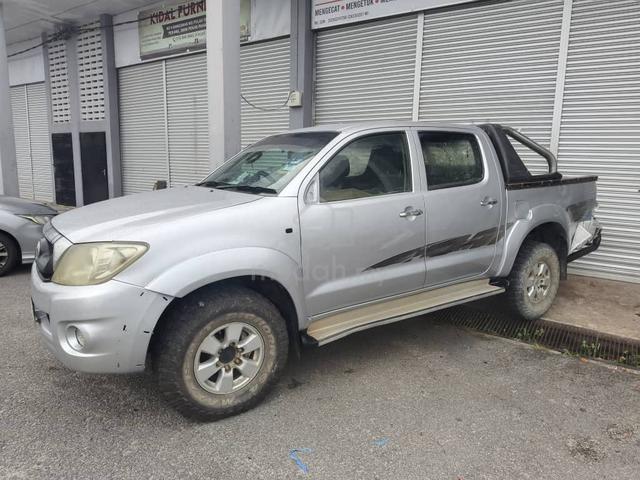 2009 Toyota HILUX 2.5 G DUAL CAB (M) - 1