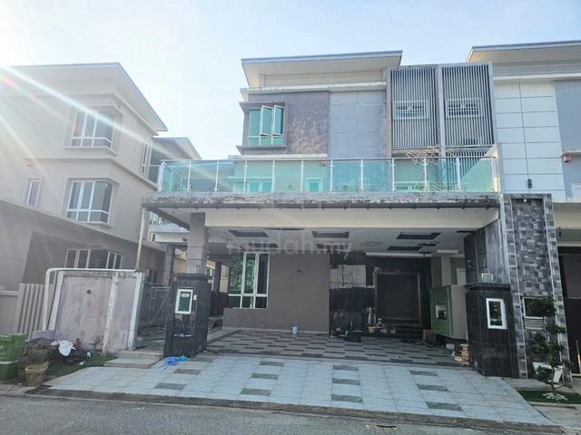 For Sale  - 2.5 Storey (Semi - D) Terrace House 1