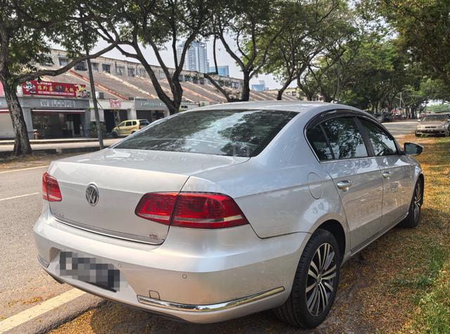 2015 Volkswagen PASSAT 1.8 TSI (CKD) ENHANCED (A) - 5