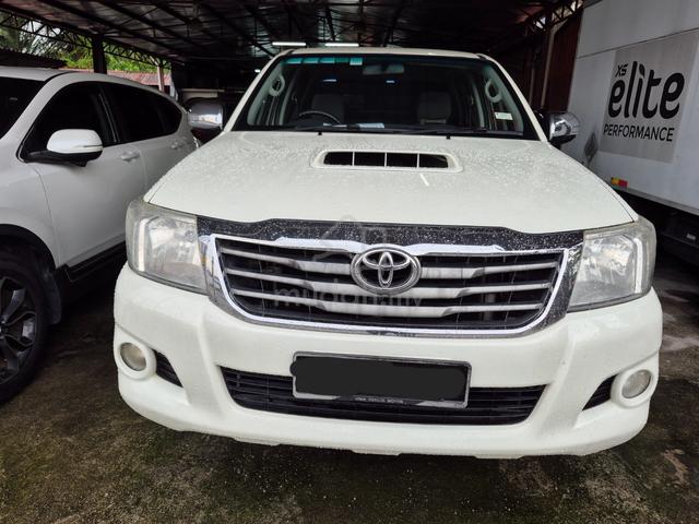 2013 Toyota HILUX 2.5 G VNT FACELIFT (A) - 3