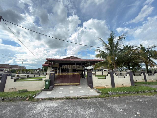 Single bungalow lot house 1