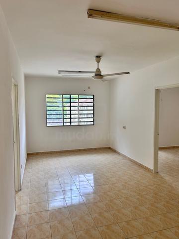 Permai Lake View Apartment 1