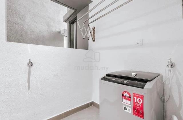 (Rental Room) Premium room | Female | Near MRT | WiFi | Kepong 2
