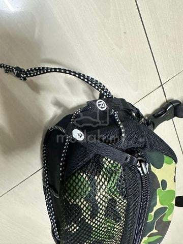 BAPE ABC Camo Bungee Cord Waist Bag Green - photo 2 of 4