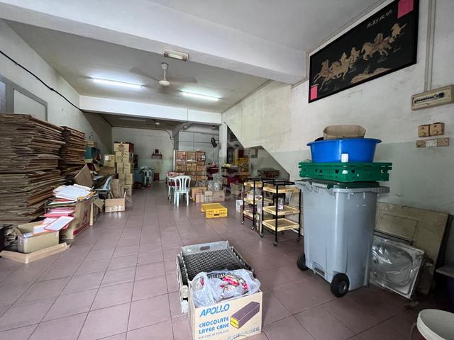 22x70 2Storey Terrace Shop Intermediate Taman Merdeka Batu Berendam 1