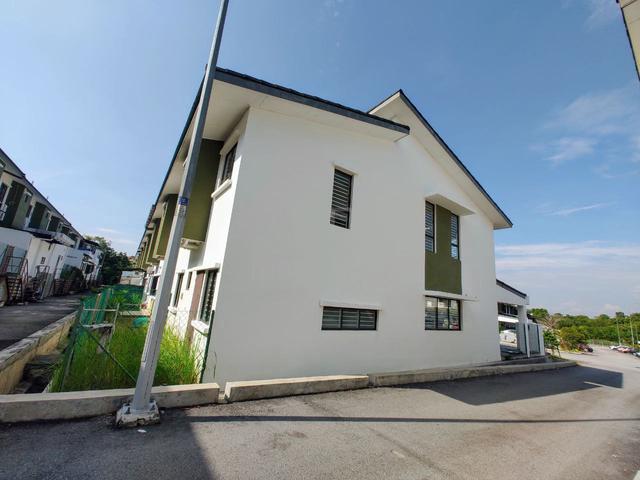 END LOT 2 Storey Terrace House Saujana Sekata Sungai Merab Bangi 3