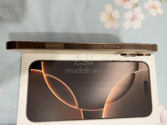 iPhone 16 Pro Max - photo 4 of 6
