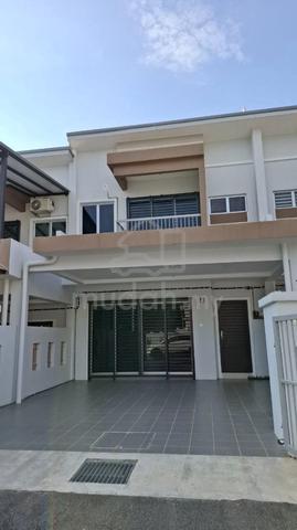 Rumah Teres Dua Tingkat Untuk Di Sewa (Unit Tengah) 1