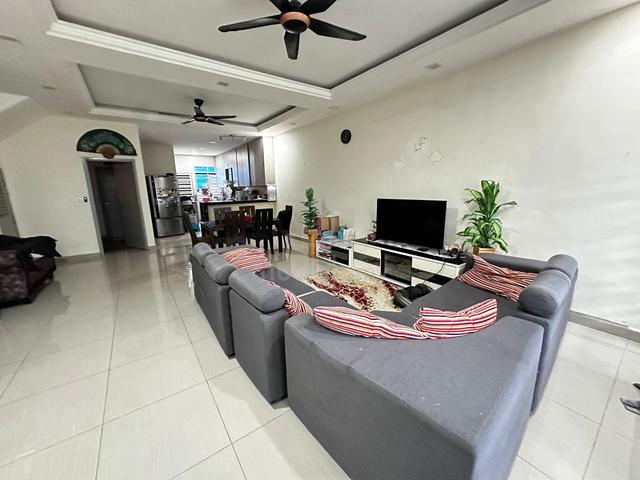 2 Tingkat Rumah Besar [22x75sqft] Botania Saujana Rawang Regency Parc 1