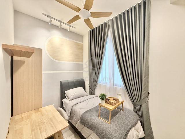 Female only unit small room available now near to MRT Putra Permai 1