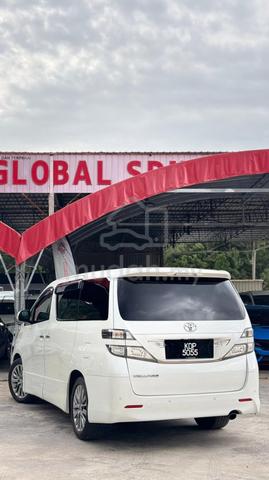 Toyota Vellfire tahun 2009/2013 - 4