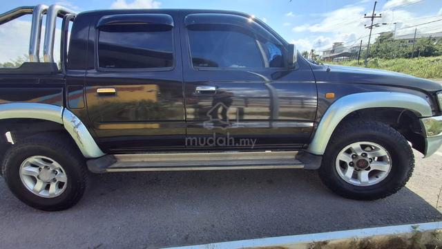2004 Toyota HILUX 2.8 MY00 LN166R (M) - 2