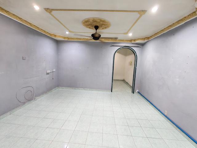 RENOVATED 2 Sty Terrace House Tmn Delima Kluang 1