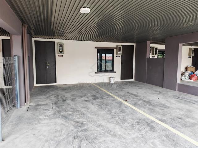 STUTONG BARU TOWN HOUSE FOr SALE|AIRPORT|AEROVILE 1