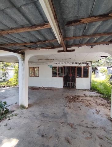 Rumah Kampung Kg Tanah Liat  1