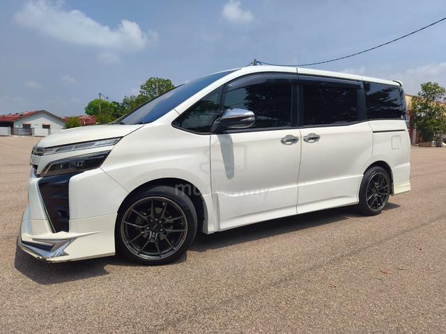 2018 Toyota VOXY 2.0 ZS KIRAMEKI (A) - 2