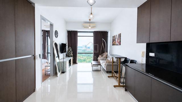 Grand Medini 1
