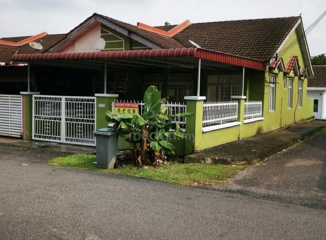 Taman Desa Cempaka, Nilai 1