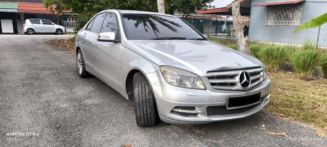 2011 Mercedes Benz C250 CGI BlueEFCY - 3