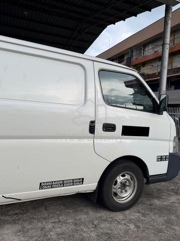 2010 Nissan URVAN 3.0 PANEL (M) - 3