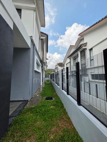 Spacious 2 Storey End Lot House in Safron Hills Denai Alam For Rent 1