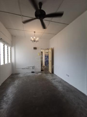 Pangsapuri Puchong Utama Court 2 2