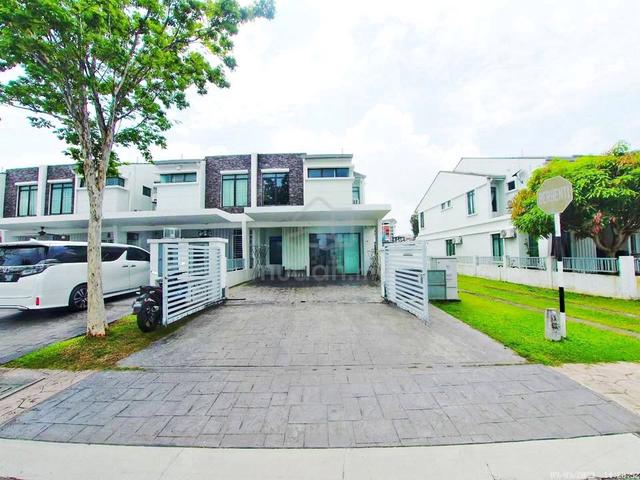 Endlot next to Garden 2 Storey Terrace House CERIA RESIDENCE Cyberjaya 1
