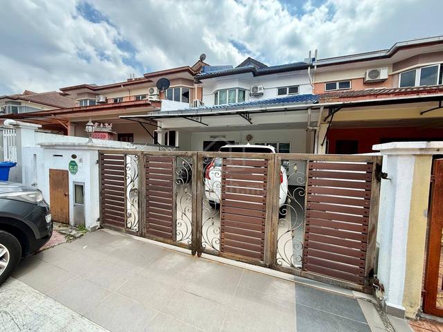 2 Storey Terrace Jalan Kristal, Seksyen 7, Shah Alam 1