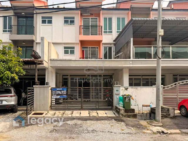 Freehold 0.7km ke SMK Bercham, Anjung Bercham Megah 1