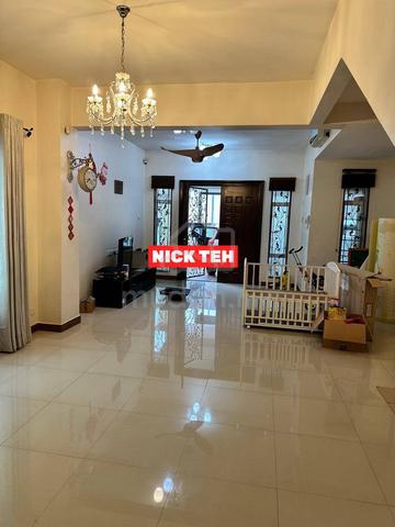 Landed 3 Storey Terrace Renovated Jelutong Freehold 1