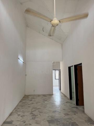 Skudai Baru Single Storey Terrace House Original Unit With Table Top 1