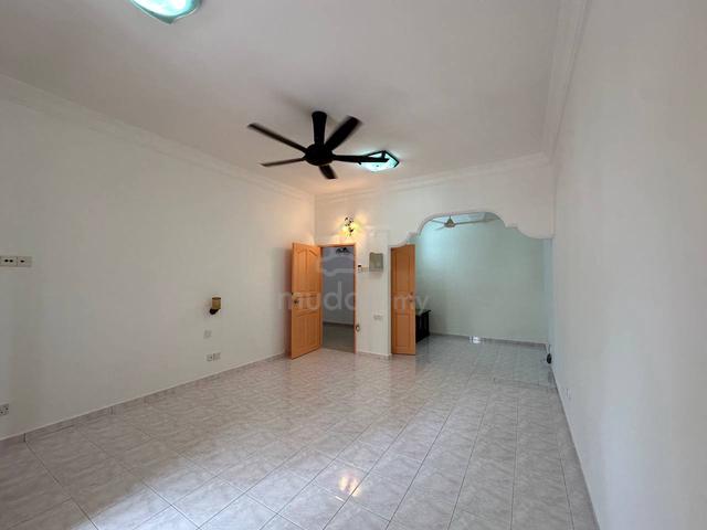FREEHOLD Melaka Town 2 Sty Gajah Berang Kampung Lapan Kota Laksamana 1