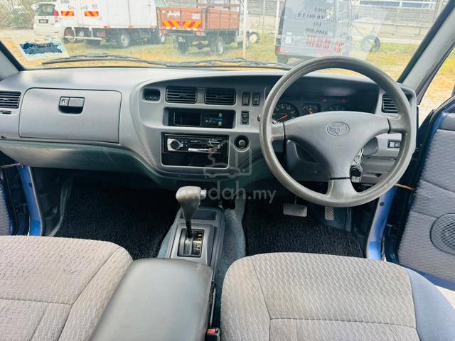 2002 Toyota UNSER 1.8 GLI FACELIFT (A) - 5
