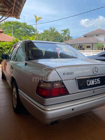 1995 Mercedes Benz 220E 2.2 (A) - 1