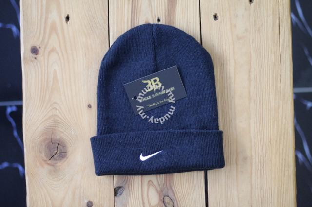 Vintage NIKE Center Swoosh Beanie 