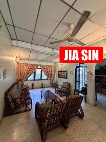 Single Storey Bungalow For SALE, Jalan Hamilton, Jelutong 1