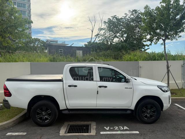 Toyota HILUX 2.4E 2023 Auto - 2
