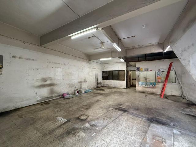 3 Storey Commercial Shop Georgetown 1