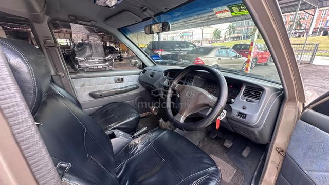 2001 Toyota UNSER 1.8 GLi (M) - 4