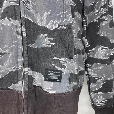 Bathing Ape BAPE Full Zip Black Camo Tiger Hoodie - photo 4 of 5
