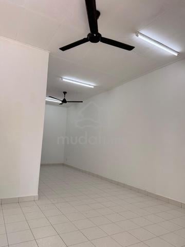 Bandar putra jalan tiong 1 storey For Rent 1