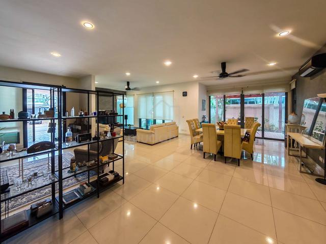 Fully Renovated 2.5 Semi-D| 4,500 Sqft | 6R5B | Bangi 1