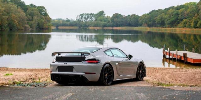 2022 Porsche 718 Cayman Cayman GT4 (Recon) - 5