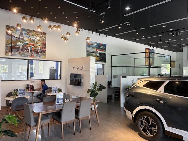 Rawang main road commercial lot /showroom for sale 萬撓汽車阵列室/商业楼出售 1