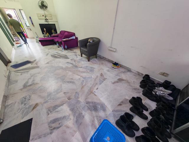 Oug / Tan Yew Lai 1 Storey Terrace House Endlot WIth Land For Sale 1