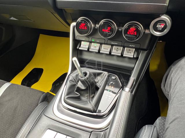 2023 Toyota GR86 2.4 RZ AUTO FULL BLACK - 5