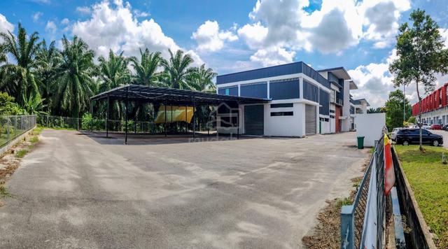 Jenjarom, Telok Panglima Garang, Banting 1