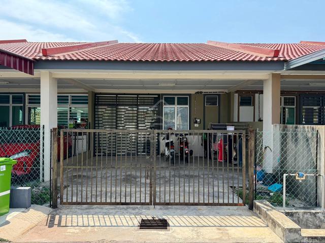 Teres setingkat persis saujana,bandar kuantan puteri sungai soi 1